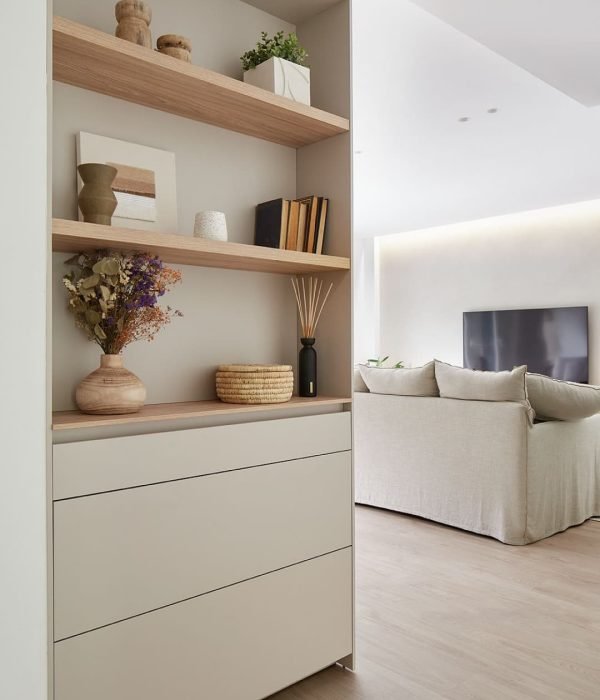proyecto-interiorismo-malkorbide-entrada-estanterias