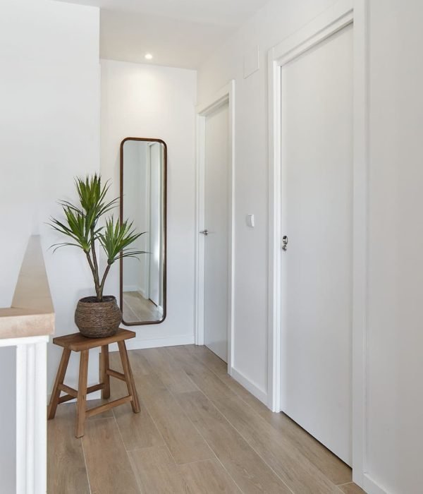 proyecto-interiorismo-txarapea4-pasillo-espejo
