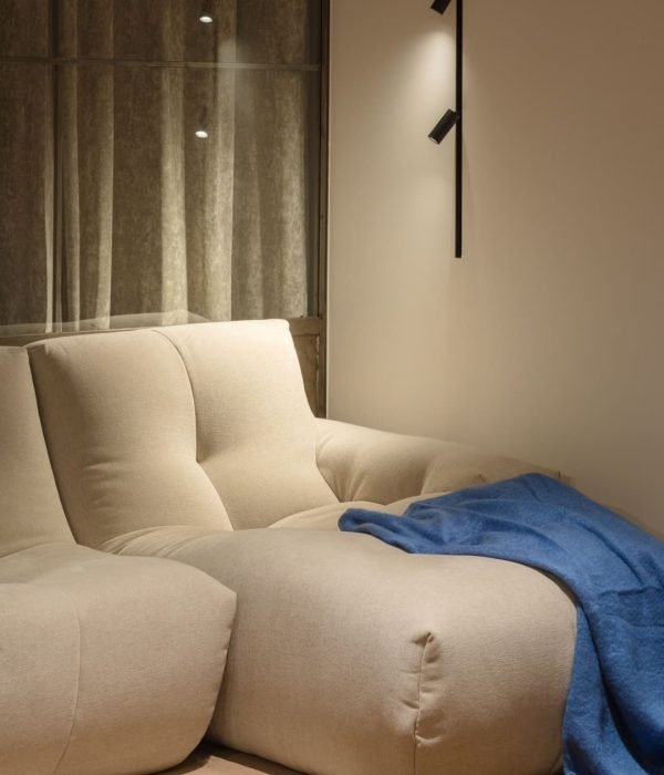 reforma-integral-gros-donostia-iluminacion-sofa