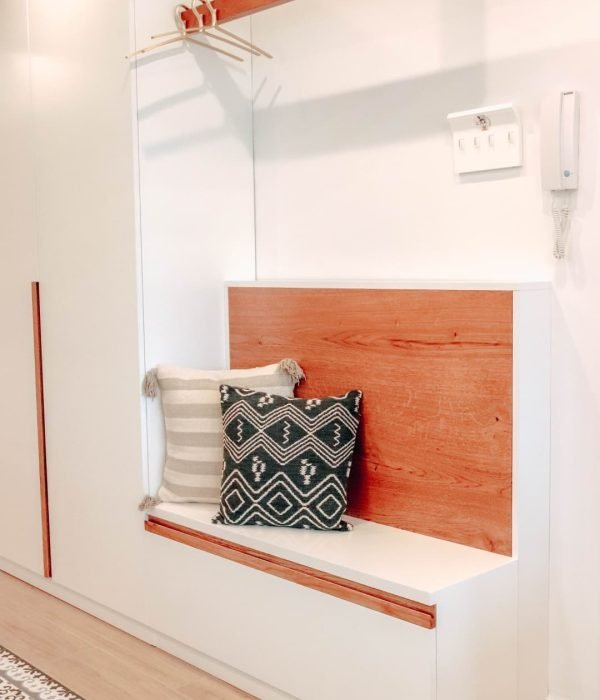 reforma-vivienda-mutriku-mueble-recibidor