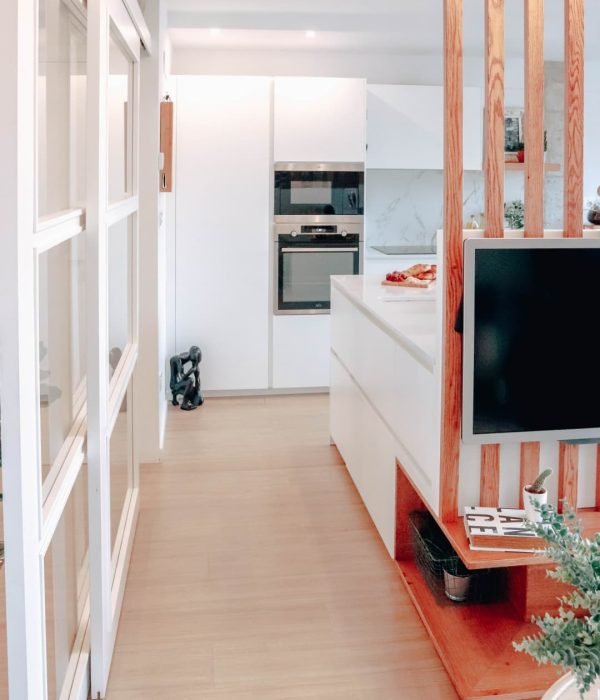 reforma-vivienda-mutriku-salon.abierto-cocina